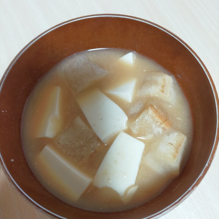 簡単♪お麩と豆腐のお味噌汁